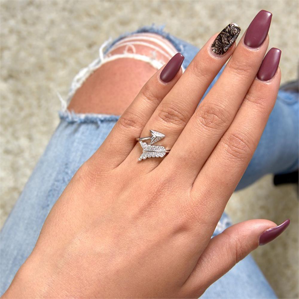 Unique Ring 925er Silber Pfeil-Design Zirkonia