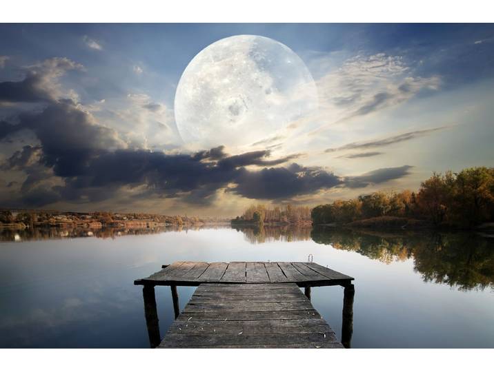 Papermoon Steg im Wasser mit Mond