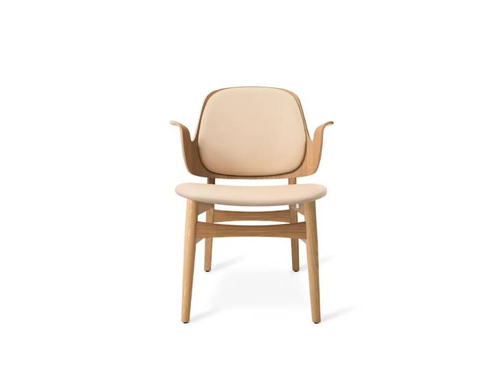Warm Nordic Gesture Loungestuhl Leder vegetal 90 natur, Eichengestell weiß geölt, latte Sitz