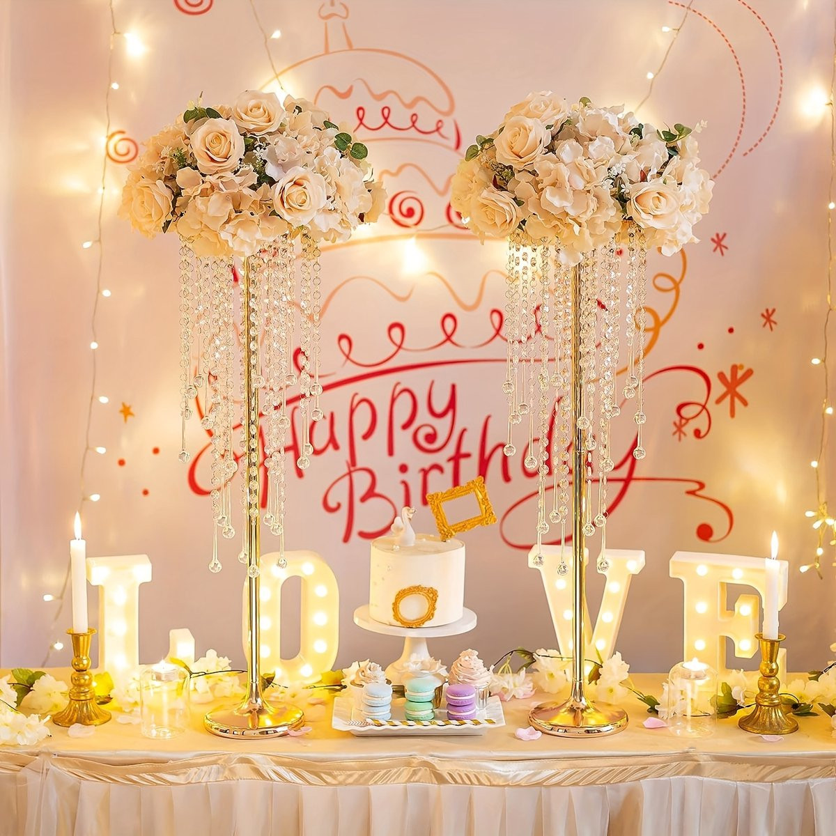Set van 2 gouden metalen tafelcenterpieces met hangende kristallen kralen, decoratieve bloemenhouder, Hoogte: 75 cm