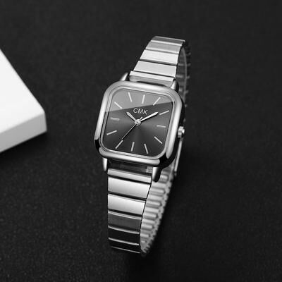Friendly Fresh Finds Luxury Ultra Thin Quartz Womens Wristwatch Fashion Square Design With Elegant Strap black