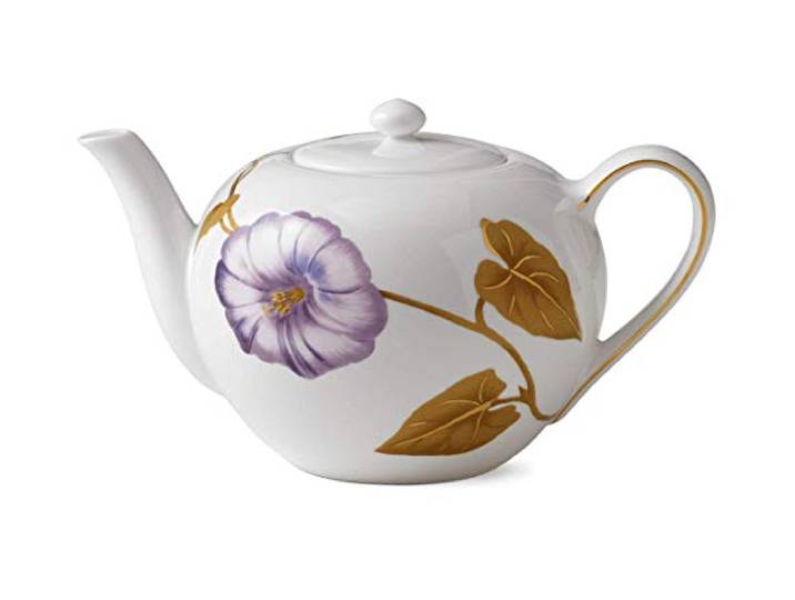 Royal Copenhagen Flora Teekanne aus Fine Bone China in der Farbe Weiß mit Blumenmuster 130cl, 1017539