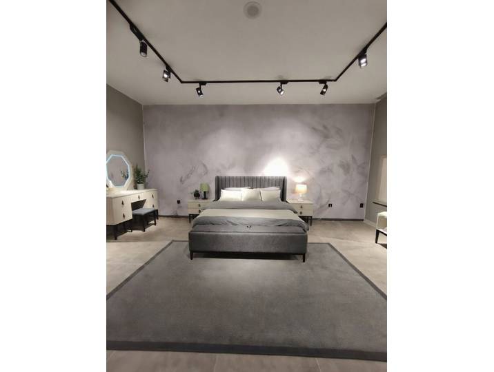 Xlmoebel Schlafzimmer-Set Luxuriöses Bett mit Bank – Exklusives Design und Verarbeitung, (2-tlg), Made in Europa