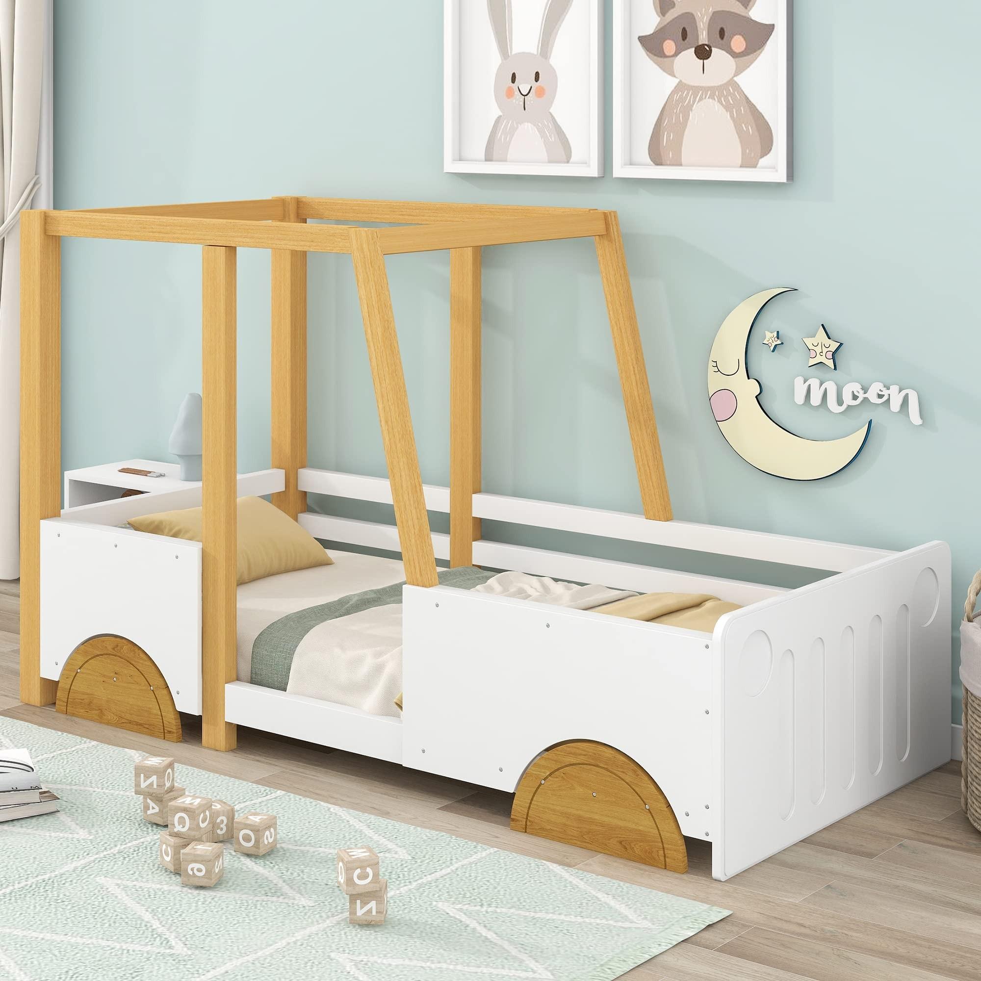 Kinderbett im Auto-Design mit Lattenrost