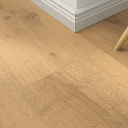 Klick-Vinyl Eiche Royal natur – inkl. Dämmung & Fußleisten