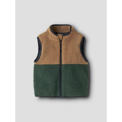 Plüschweste NAME IT "NMMMALL TEDDY VEST2", Jungen, Gr. 122, braun (jungle grün), Plüsch, Obermaterial: 100% Polyester, normal, Westen, Kunstfaser