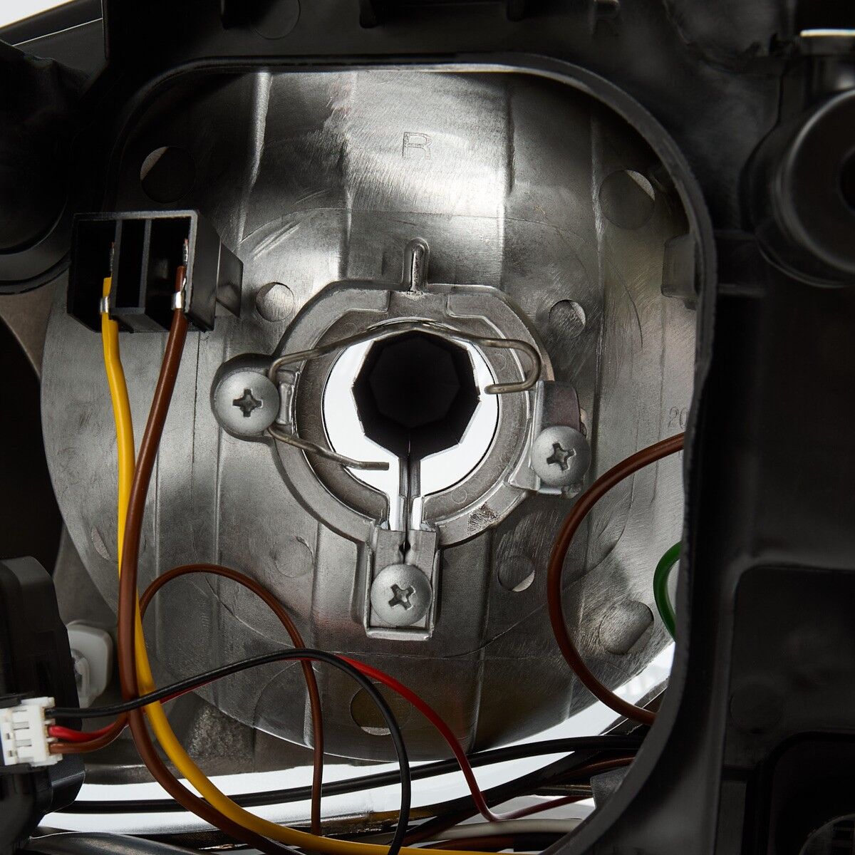 TYC 20-0477-15-2 Headlight