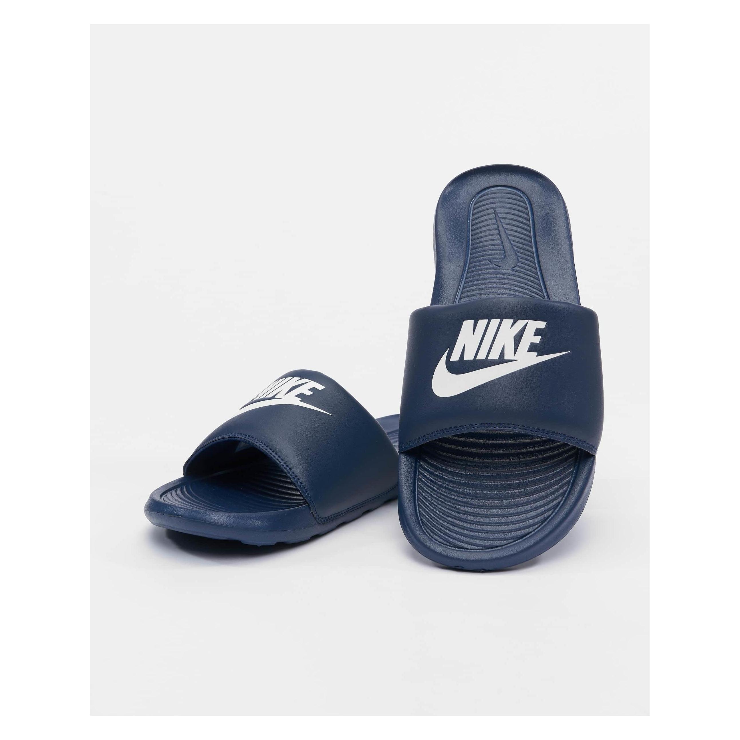 Nike Victori One Slide Badelatsche (42.5) (CN9675)