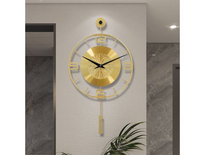 Horloge murale oscillante en métal de luxe, horloge minimaliste pour salon, horloge murale pour restaurant, horloge à quartz silencieuse avec chiffres, décoration de chambre