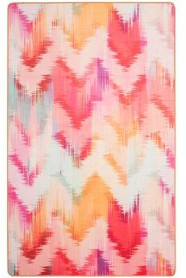 SAFAVIEH Daytona Machine Washable Slip Resistant Caren Graphic Abstract Chevron Rug