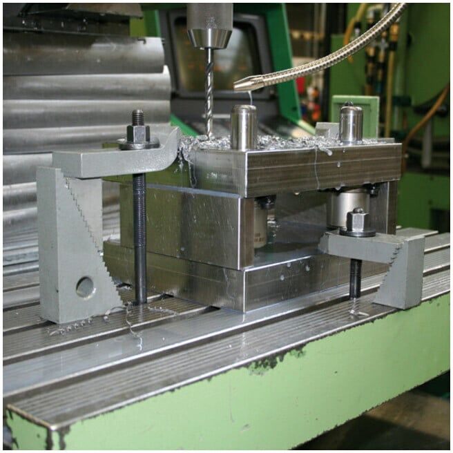 AMF Coffret d'outils bridage 18/M16 mm (83626)