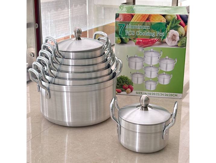 Ensemble de 14 casseroles et marmites en aluminium robustes