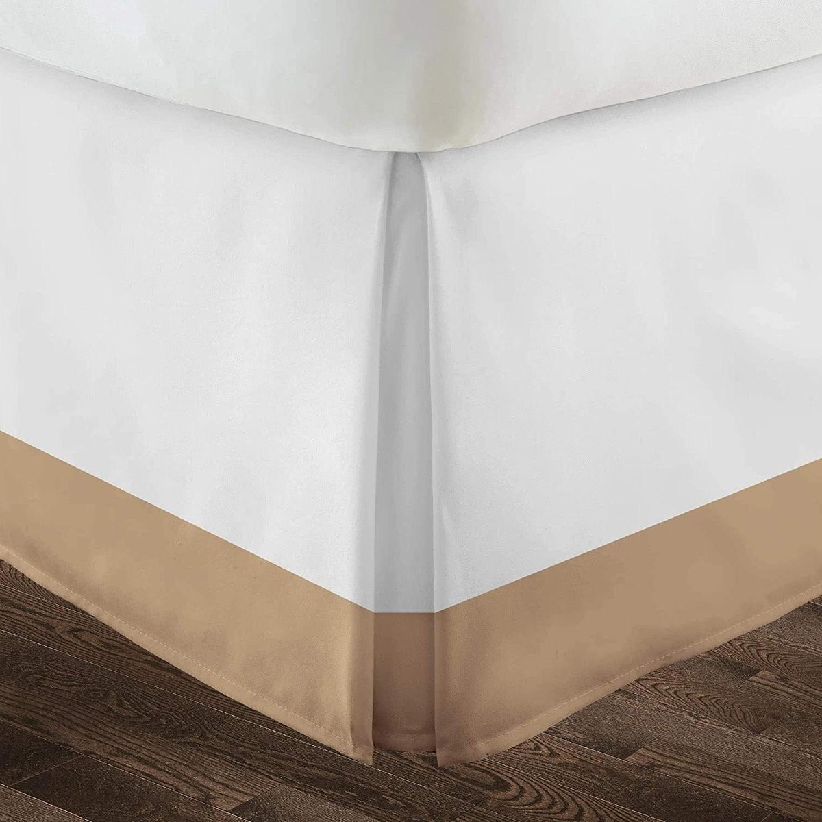 Bedrok Sprei Taupe met Split Corners - 210 x 210 cm