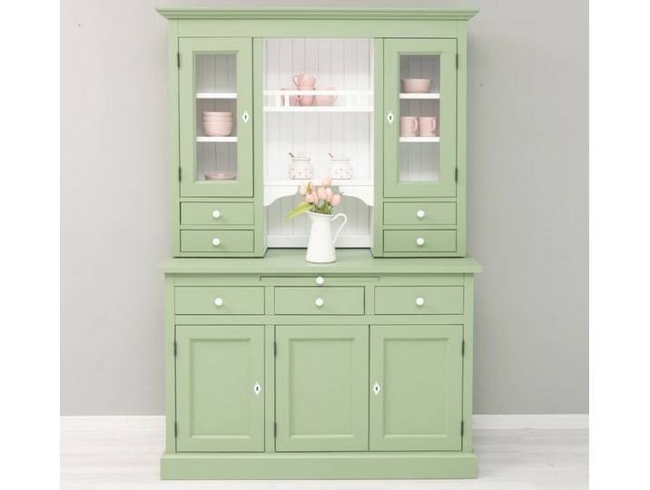 Buffetschrank im Landhausstil blassgrün und weiß