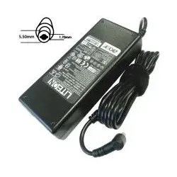 Acer originaler NTB Adapter 90W 19V AC 5,5x1,7 mm (ohne Netzschnur) (90 W), Notebook Netzteil, Schwarz