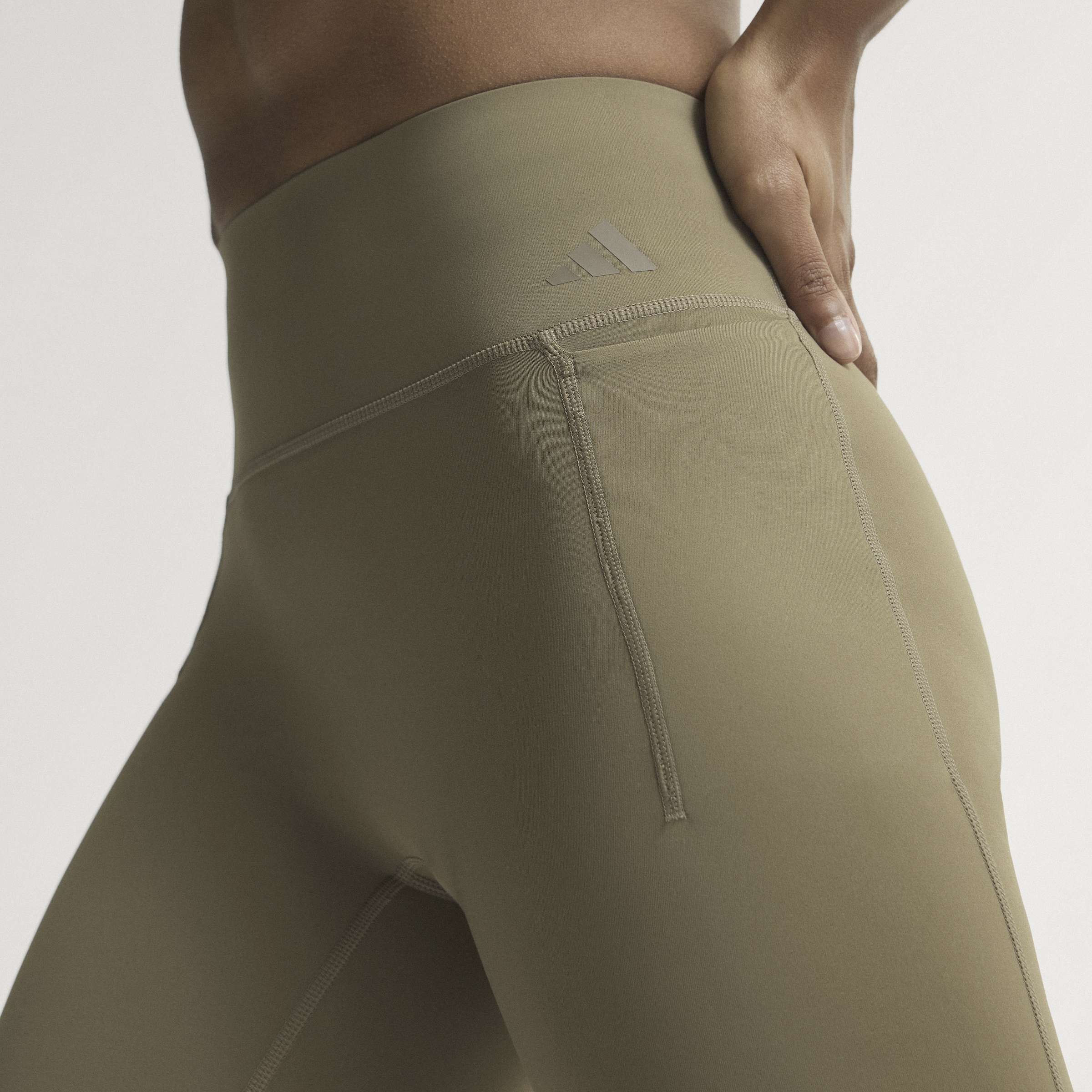 Trainingstights ADIDAS PERFORMANCE "OPTIME WORKOUT CONTOUR CAPRI-LEGGINGS", Damen, Gr. L, N-Gr, beige (khaki six, normal, gr.), Obermaterial: 73% Polyamid, 27% Elasthan, Hosen Trainingstights