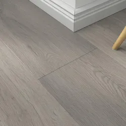 Klick-Vinyl Harvest Oak Grey – inkl. Dämmung & Fußleisten