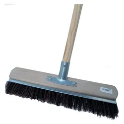 Nölle Profi Brush Outdoorbesen 40 cm Mit Stiel, Reinigungsutensil