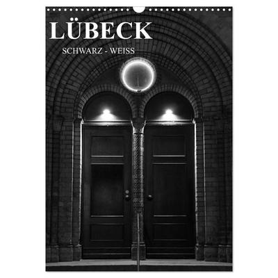 Lübeck schwarz-weiß (Wandkalender 2027 DIN A3 hoch), CALVENDO Monatskalender