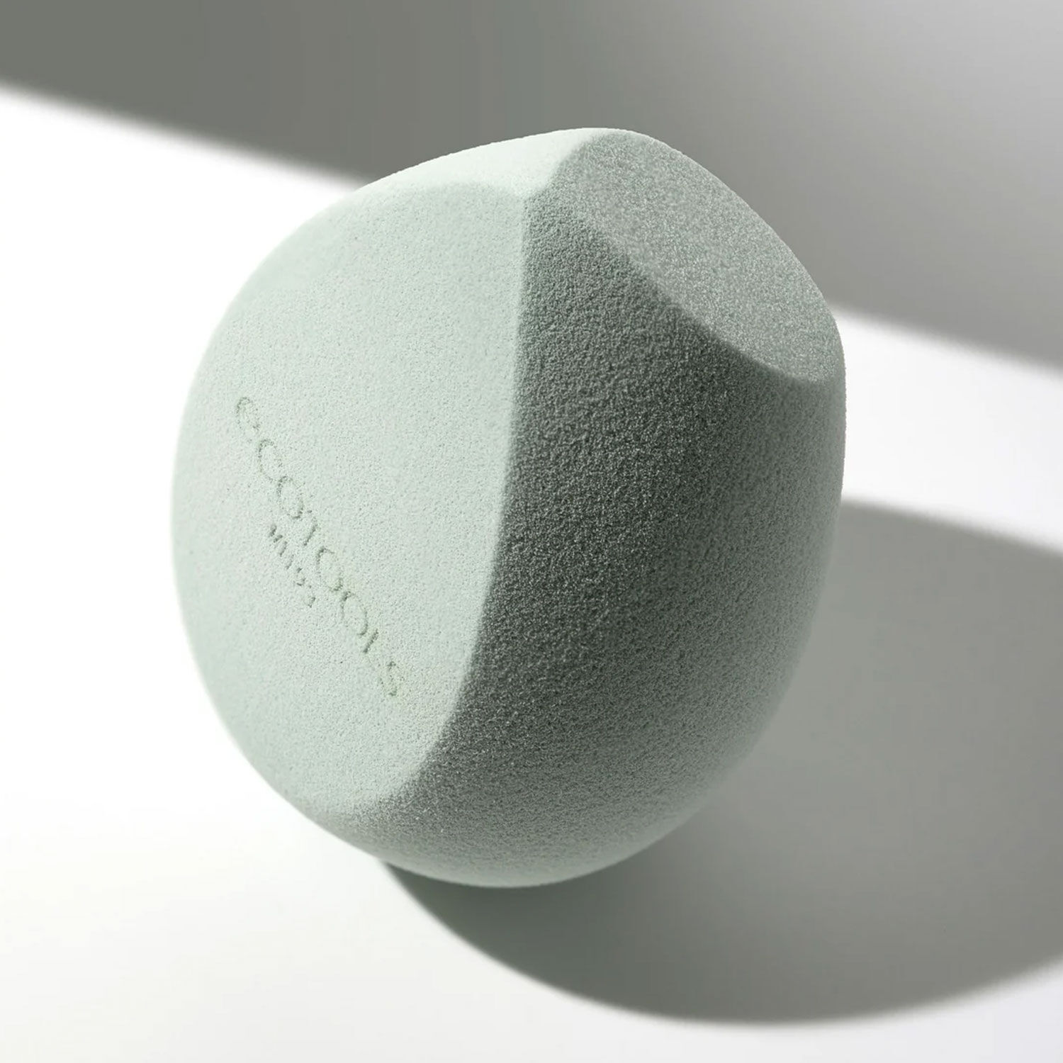ECOTOOLS Blurring Blender Makeup Sponge