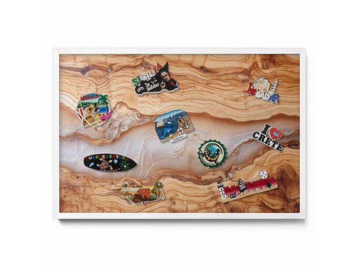 Tulup Magnettafel 60x40 cm weißer Rahmen – Holzkonstruktion mit Harz, Nussbaumfarben, Metall, Rechteckig, 60x50x0.4 cm, Bilder & Rahmen, Pinnwände & Magnettafeln