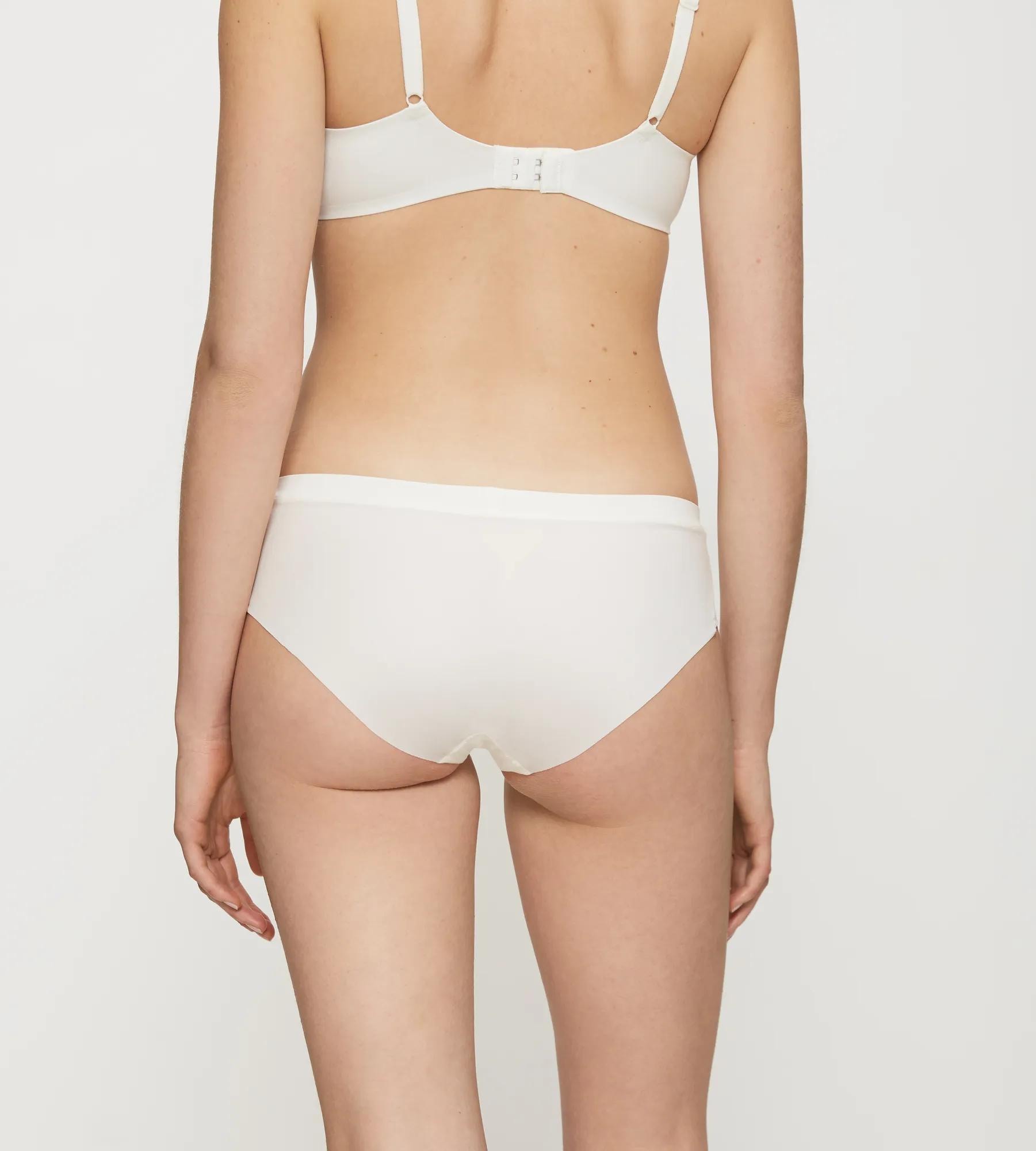 Slip TRIUMPH "Body Make-up Soft Touch Hipster EX", Damen, Gr. 42, vanille, Microtouch, Obermaterial: 65% Polyamid, 35% Elasthan, Unterhosen Slip, unsichtbar und weich vanille 42