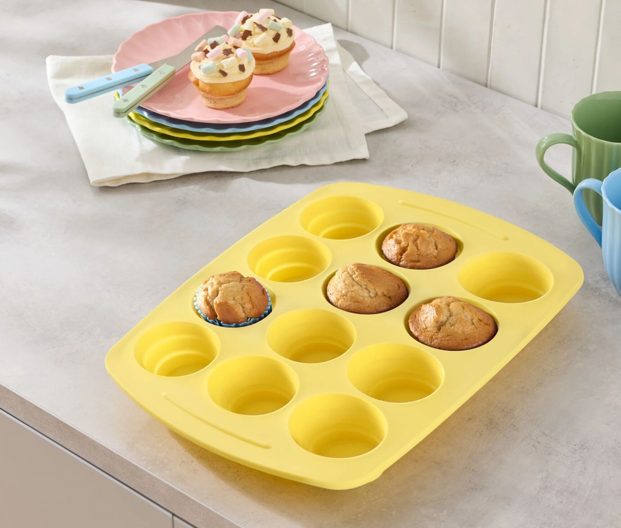 Tchibo - Faltbares Silikon-Muffinblech - gelb