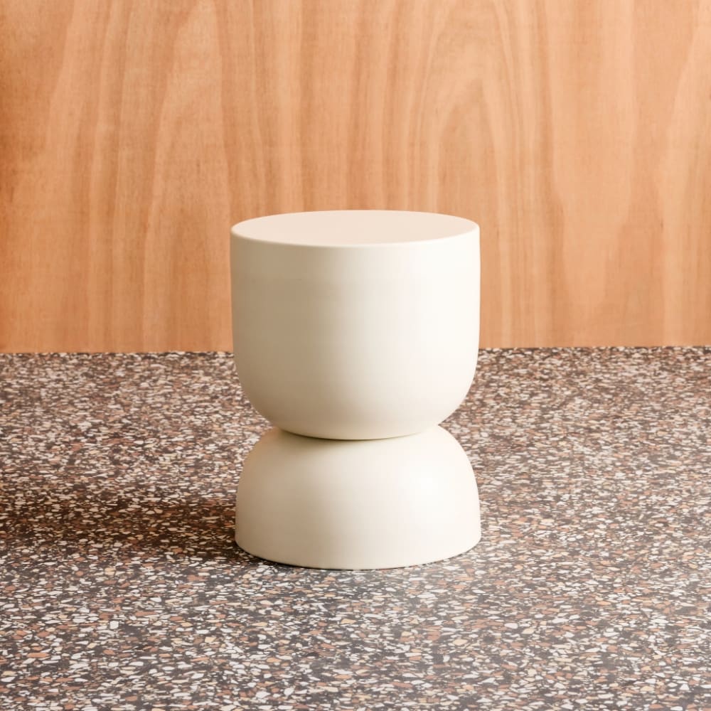 sweeek Table d'appoint en métal Beige 32x42x32cm