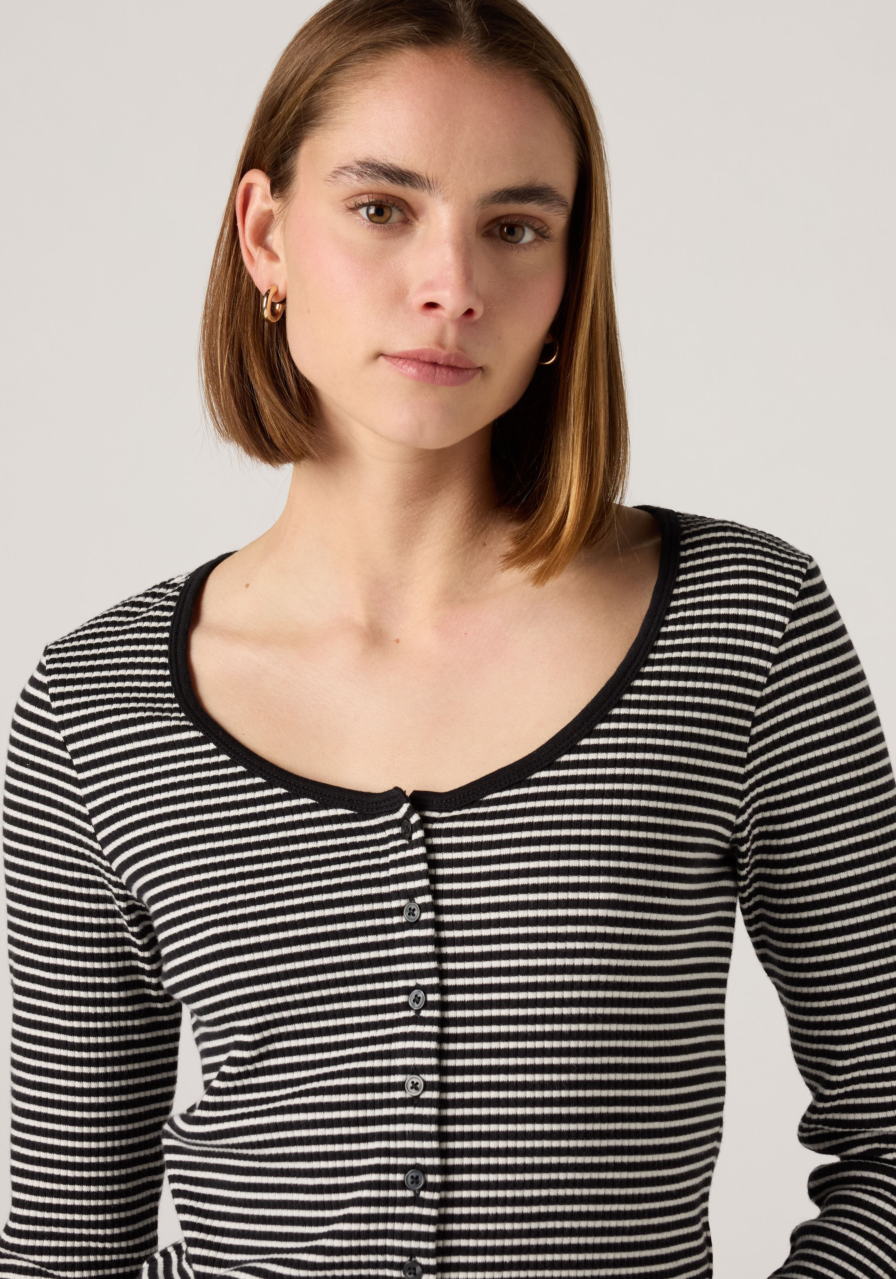 Langarmshirt LEVI'S "AUSTEN BUTTON THROUGH LS", Damen, Gr. L (40), schwarz-weiss (annalise stripe anthrazit night egret), Single Jersey, Obermaterial: 97% Baumwolle, 3% Elasthan, gestreift, figurbetont taillenbedeckt, tiefer Rundhals, Shirts Langarmshirt,