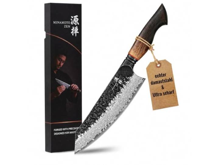 Minamoto Zen® OKAMI Damast Santokumesser – 19,3 cm Klingenlänge – 67-lagiger Damaststahl mit VG10 Kern – Japanische Messerkunst – Hammerschlag-Finish – Eichenholzgriff