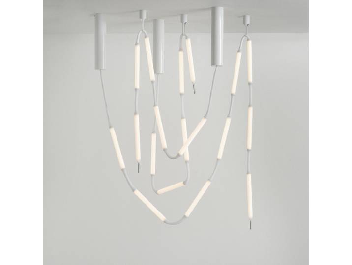 Suspension LED Reb, à 8 lampes, blanc, longueur 404 cm, UE - Normann Copenhagen - Salon / séjour - Moderne - Plastique - Multi-ampoules