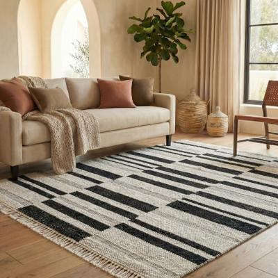 SAFAVIEH Handmade Natura Helgine Wool Rug