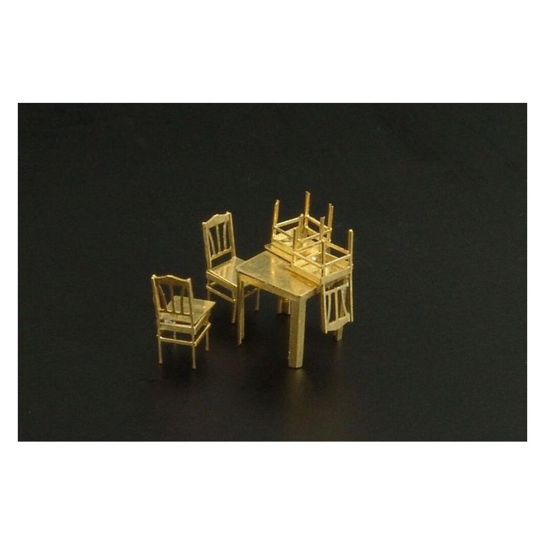 Brengun Table and chairs (BRL144028)
