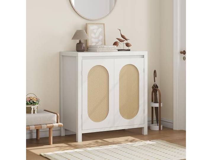 Garvee Boho Rattan Sideboard mit verstellbaren Ablagen & Massivholzfüßen – Weißer Wohnzimmer- und Esszimmer-Beistellschrank mit Türen – Pure White