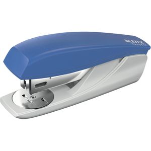 Leitz Heftgerät 5606-00-35, NeXXt recycle, inkl. 200 Klammern, mit integriertem Entklammerer, blau, Heftleistung 25 Blatt