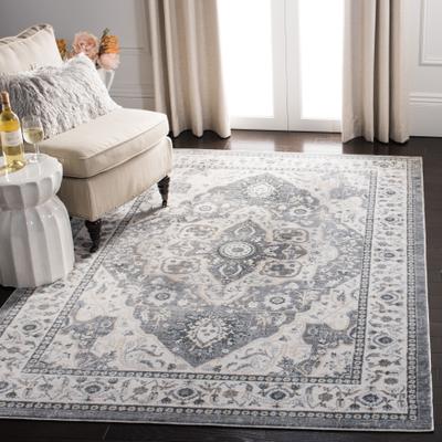 SAFAVIEH Isabella Vergilia Traditional Oriental Rug