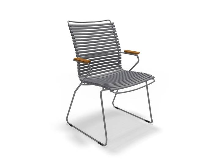 HOUE - CLICK Outdoor Dining Armlehnstuhl mit hoher Lehne, dunkelgrau