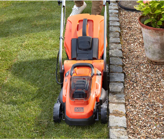 Black+Decker TOSAERBA A BATTERIA B+D LITIO 2X18V 2,5Ah BCMW3318L2-QW