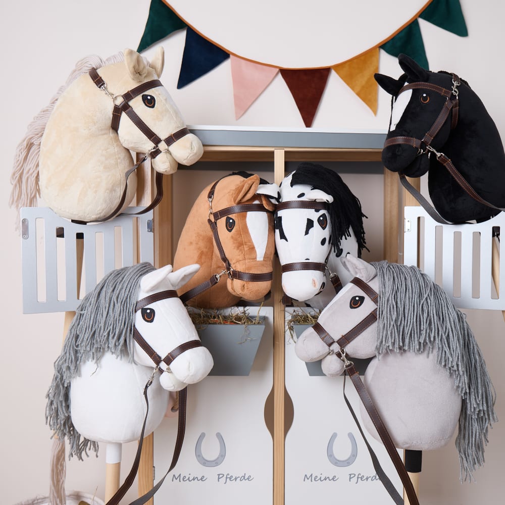 Bieco Cheval bâton 76 cm avec bride Blanc 76x13x34cm