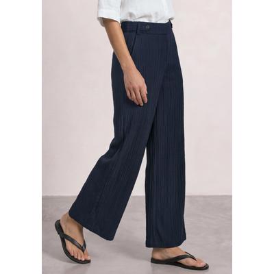 Stoffhose STREET ONE, Damen, Gr. 44, Länge 30, schwarzest blau, Web, Obermaterial: 56% Polyester, 41% Viskose, 3% Elasthan. Futter: 100% Polyester, unifarben, loose fit lang, Hosen Stoffhose, mit Crinkle Crash Struktur