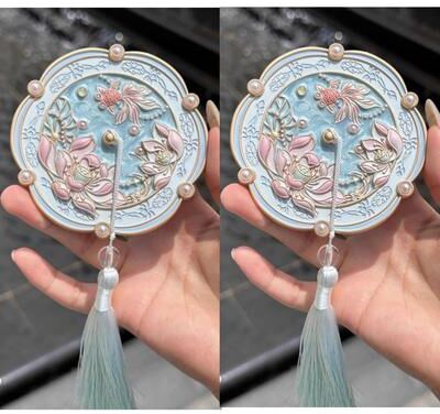 Fusion Finds Beijing Souvenir Handheld Makeup Mirror Heart Shaped Portable Vanity Travel Gift a Style 2pcs