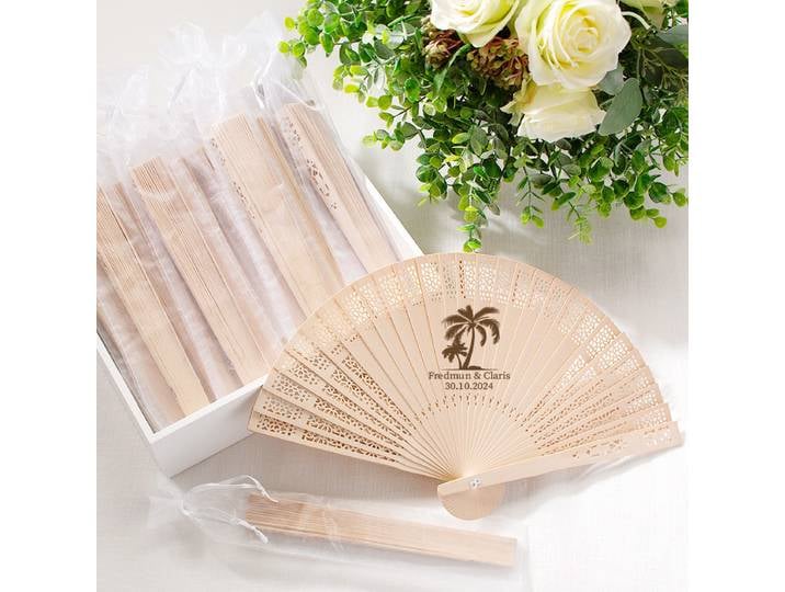 Éventails à main personnalisés pour fête prénuptiale, 30 pièces, éventail à main en bois d'été avec sac, cadeaux personnalisés pour invités