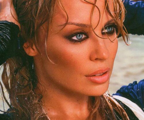 Kylie Minogue - Red Blooded Woman - Preis vom 14.10.2026 23:07:16 h