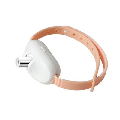 1 Stück selbstspielendes Haustierspielzeug, intelligentes LED-Laser-Jagdhalsband, freihändiges Spielzeug zur Unterhaltung und zum Stressabbau bei Katzen.
