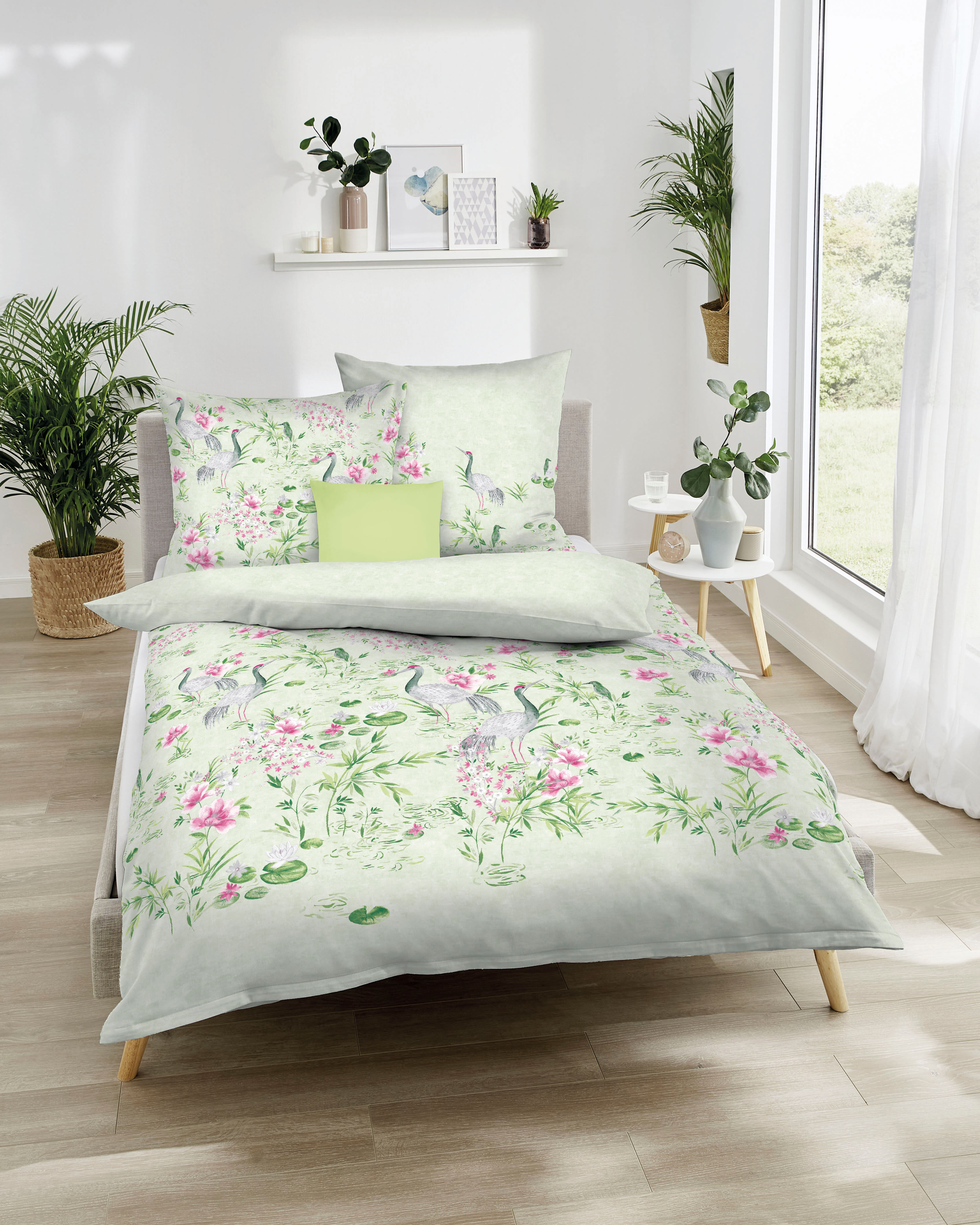 Bettwäsche KAEPPEL "Pagode", grün (lind), B/L: 135cm x 200cm, 1 Stk., 1 Stk., Mako-Satin, B/L: 80cm x 80cm, 2 Stk., Mako-Satin, Obermaterial: 100% Baumwolle, Bettwäsche, Bettwäsche, Mit Blumen lind B/L: 135cm x 200cm, 1 Stk., 1 Stk., Mako-Satin, B/L: 80cm