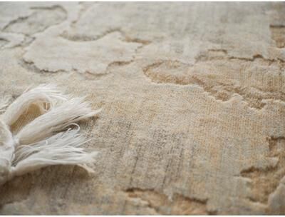 Exquisite Rugs Infinity Handmade Wool/Nylon in Silver/Beige Area Rug.