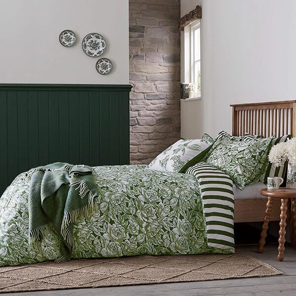 Burleigh For Bedeck Hibiscus Duvet Cover Set Single Green