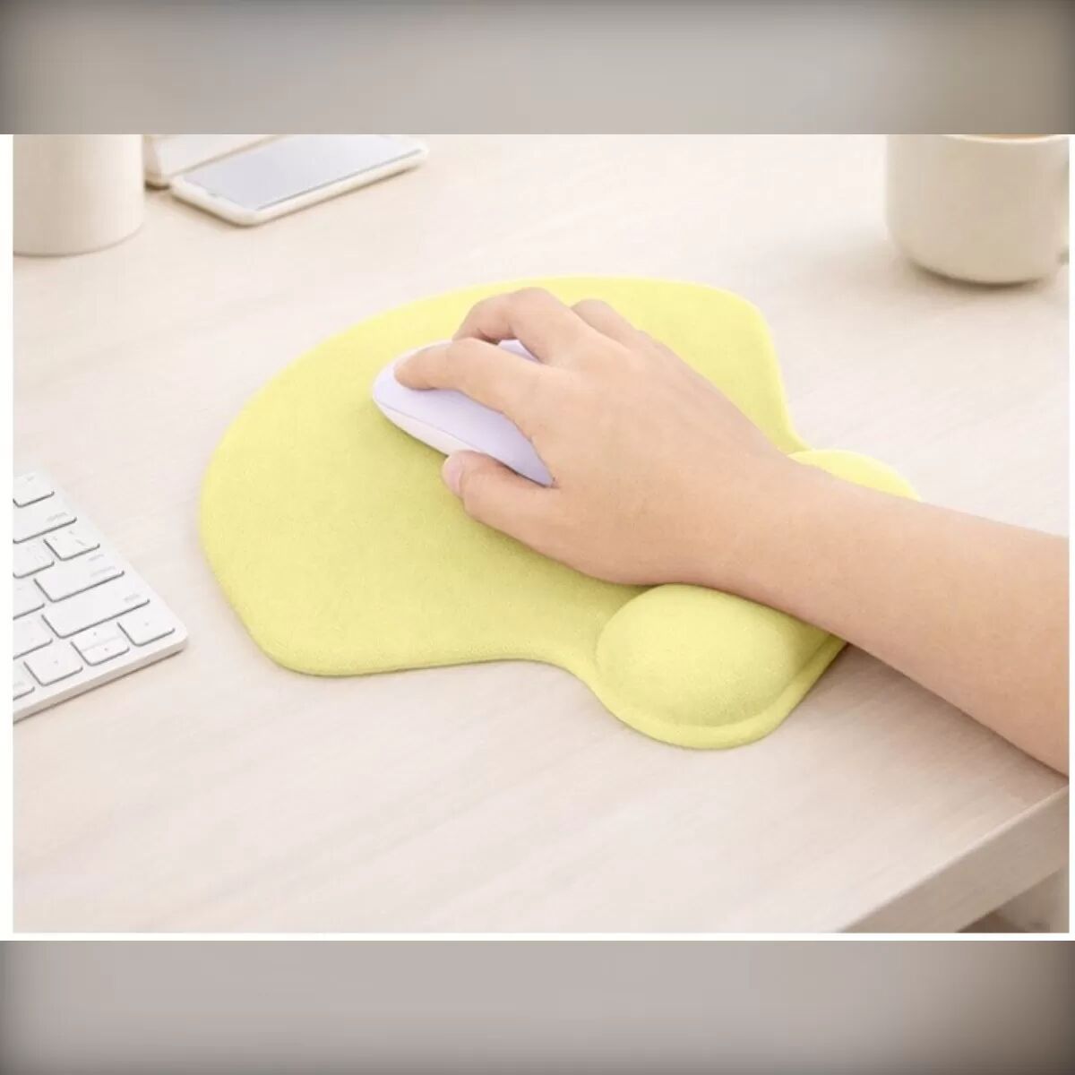 INF Office Ergonomisches Silikon-Mauspad mit Handgelenkstütze - Gelbe Lycra-Handgelenkstütze, Anti-Rutsch Tastatur-Handauflage,