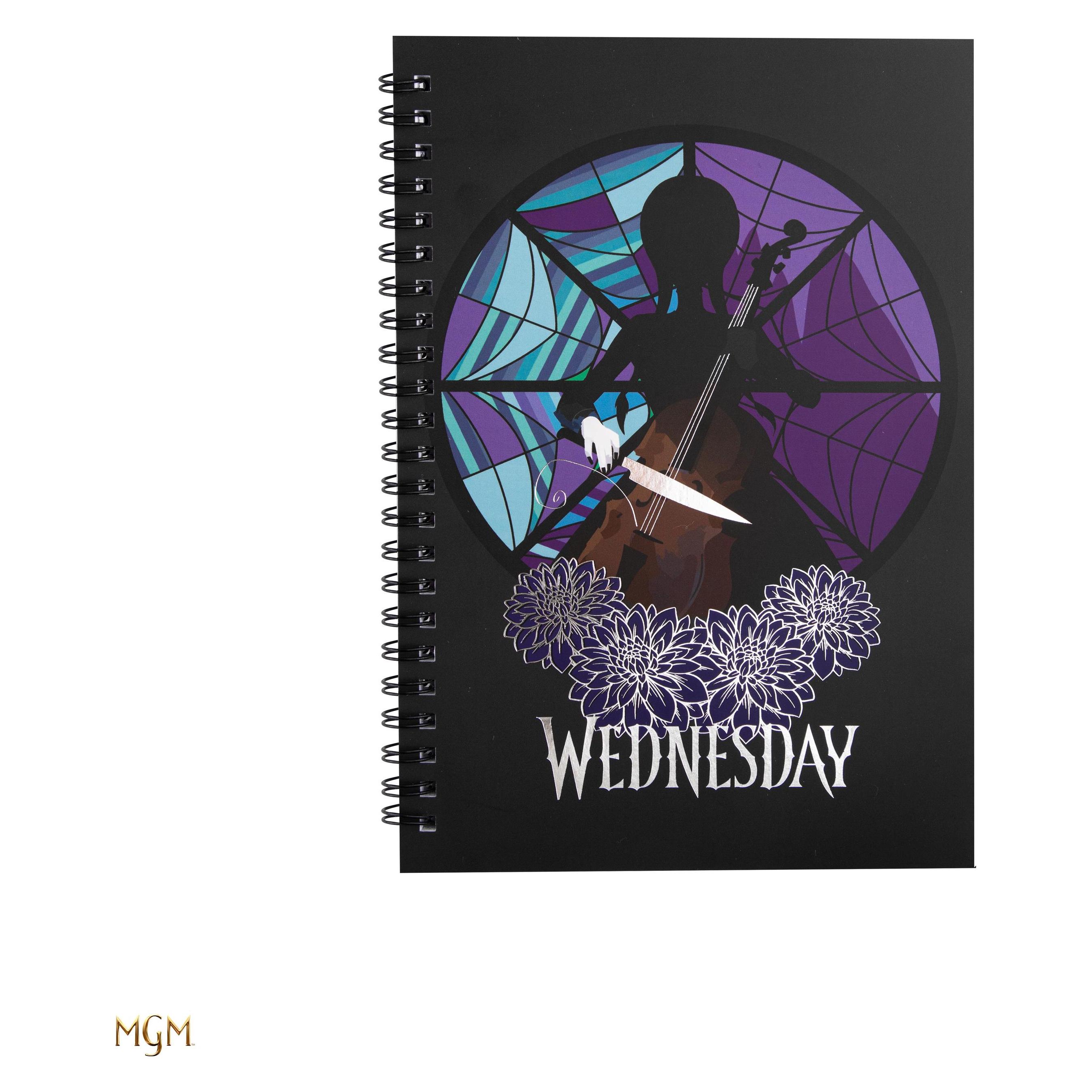 Cinereplicas Wednesday Notizbuch Wednesday with Cello (14.5 x 21 cm, Liniert, Weicher Einband) (5202CRNBSCW03)