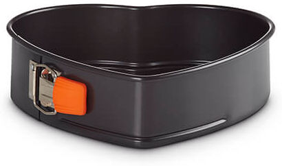 Le Creuset Bakeware 25cm Heart Springform Cake Tin